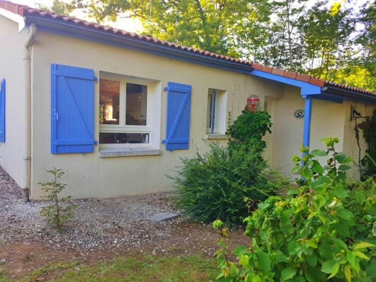 Vakantie Woning Le Chat Maison 175 Ecuras Exterior foto